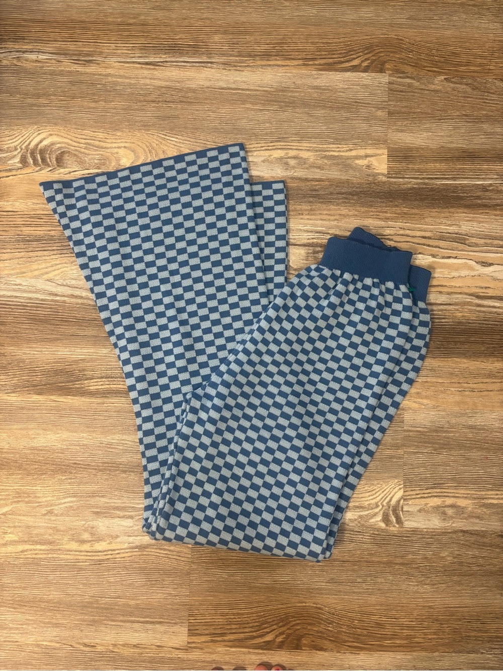 PrettyLittleThing Checkered Flare Lounge Pants - L